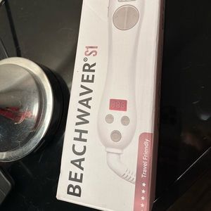 Brand new beach waver s1